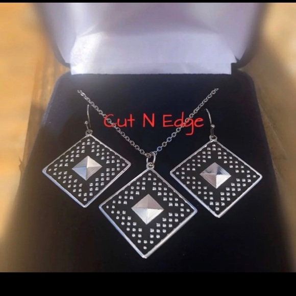 Montana Silversmith Jewelry Set - Picture 4 of 5